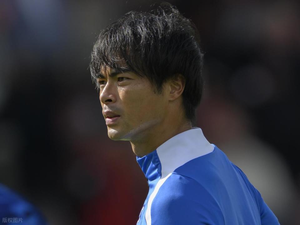 bt, RffAA, 恩茅斯队